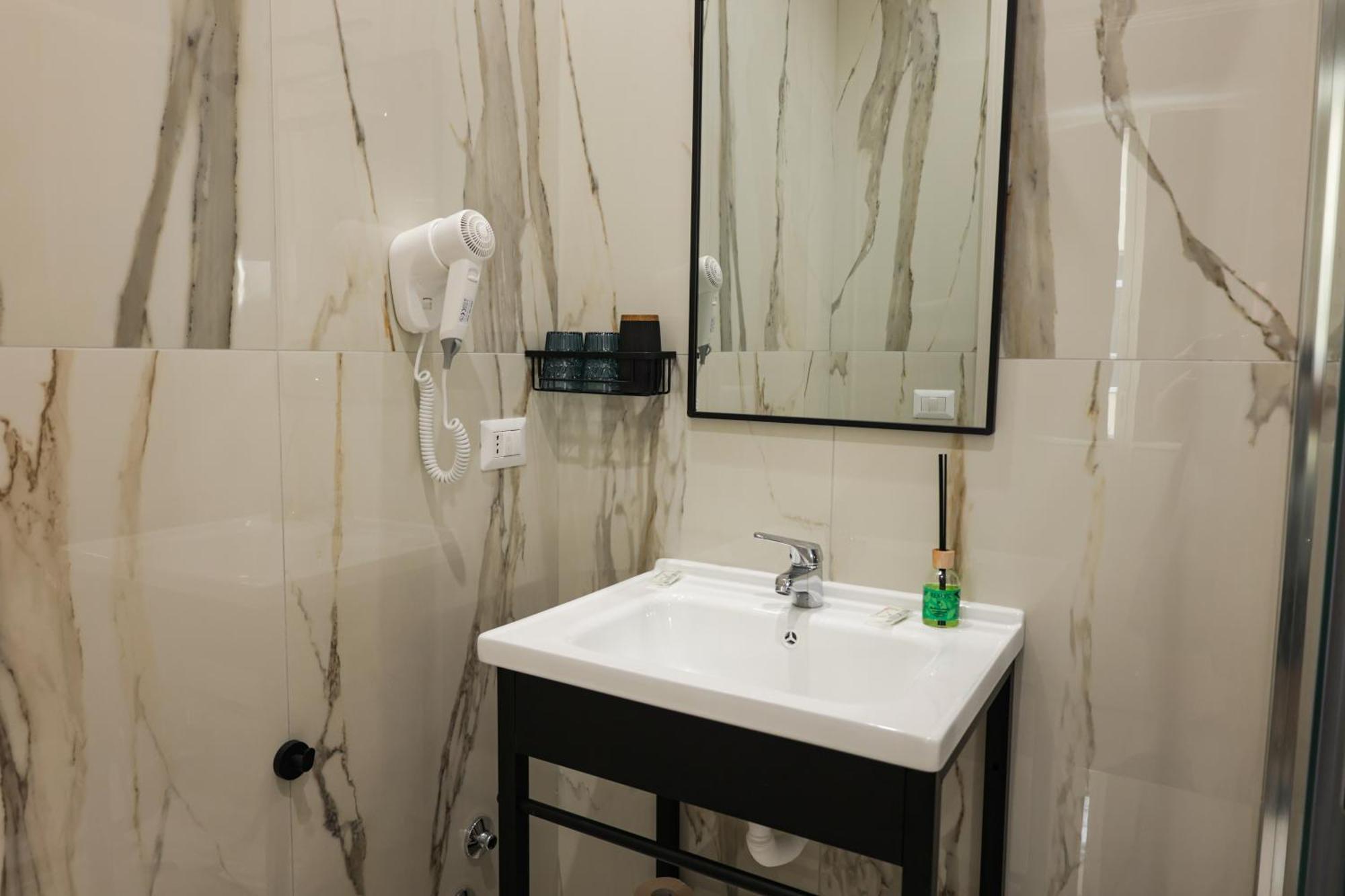 Napoli Station Rooms Εξωτερικό φωτογραφία